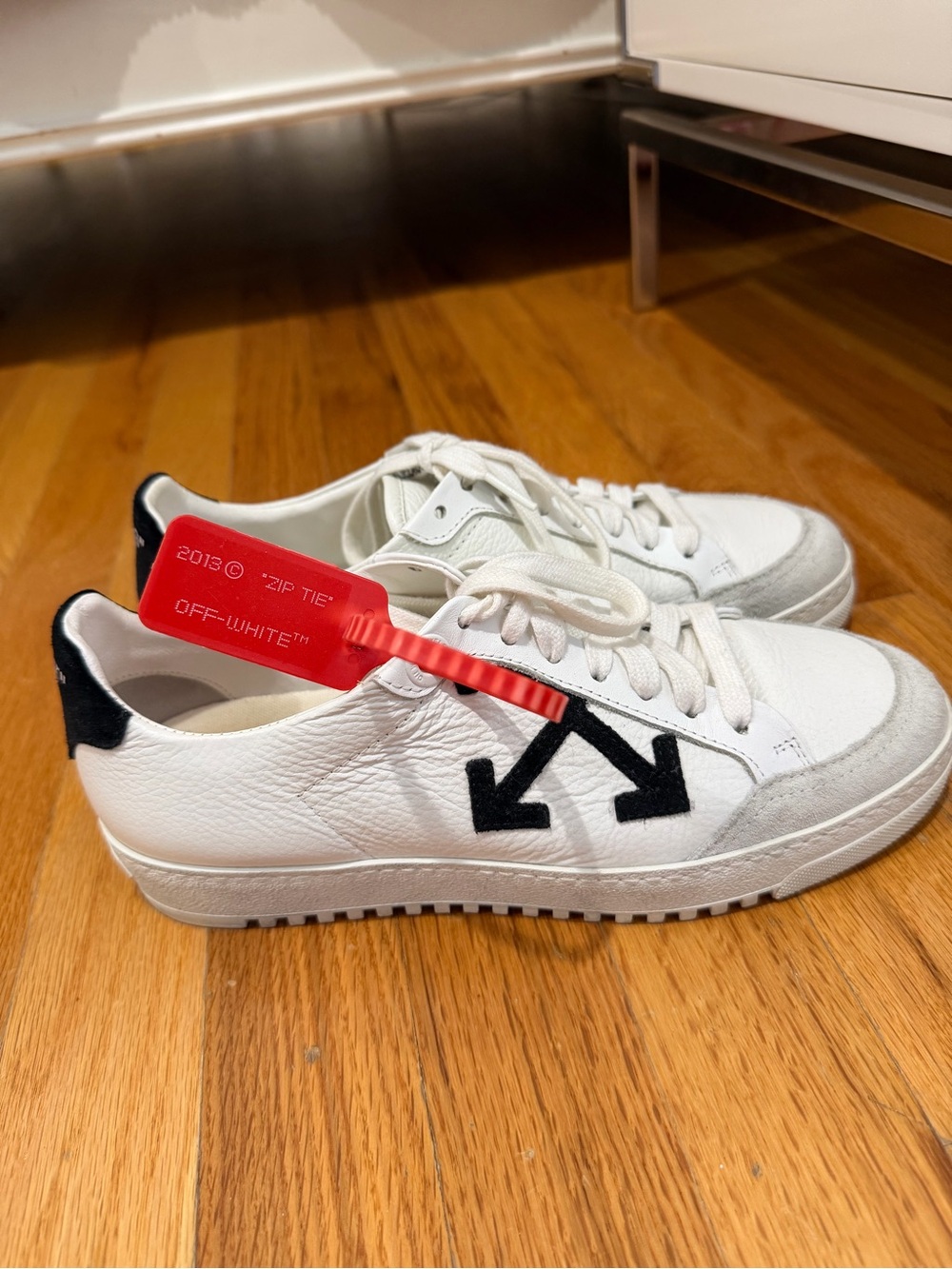 Off-White Arrow Low-Top “2.0”Sneakers